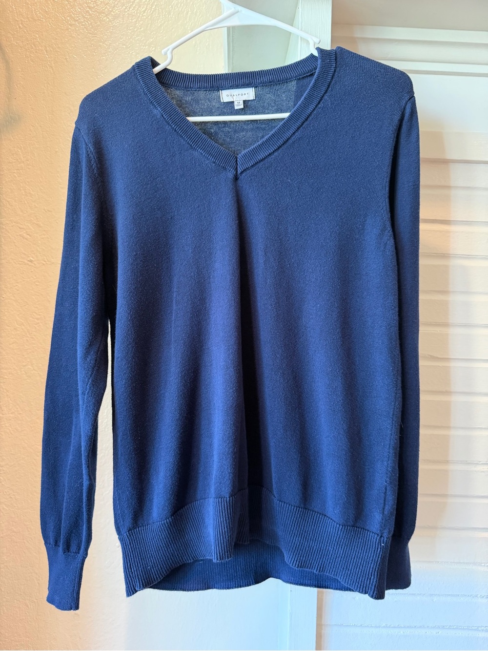Qualfort 100% Cotton Navy Blue V-Neck Knit Sweater Women’s Medium
